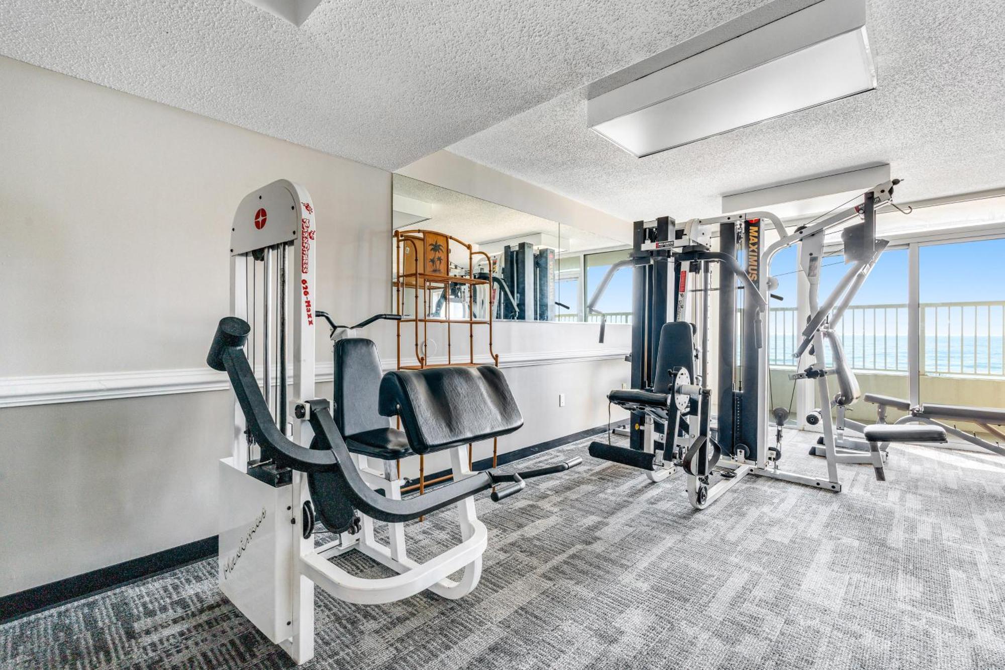 Camelot By The Sea - Oceana Resorts Vacation Rentals Миртъл Бийч Екстериор снимка