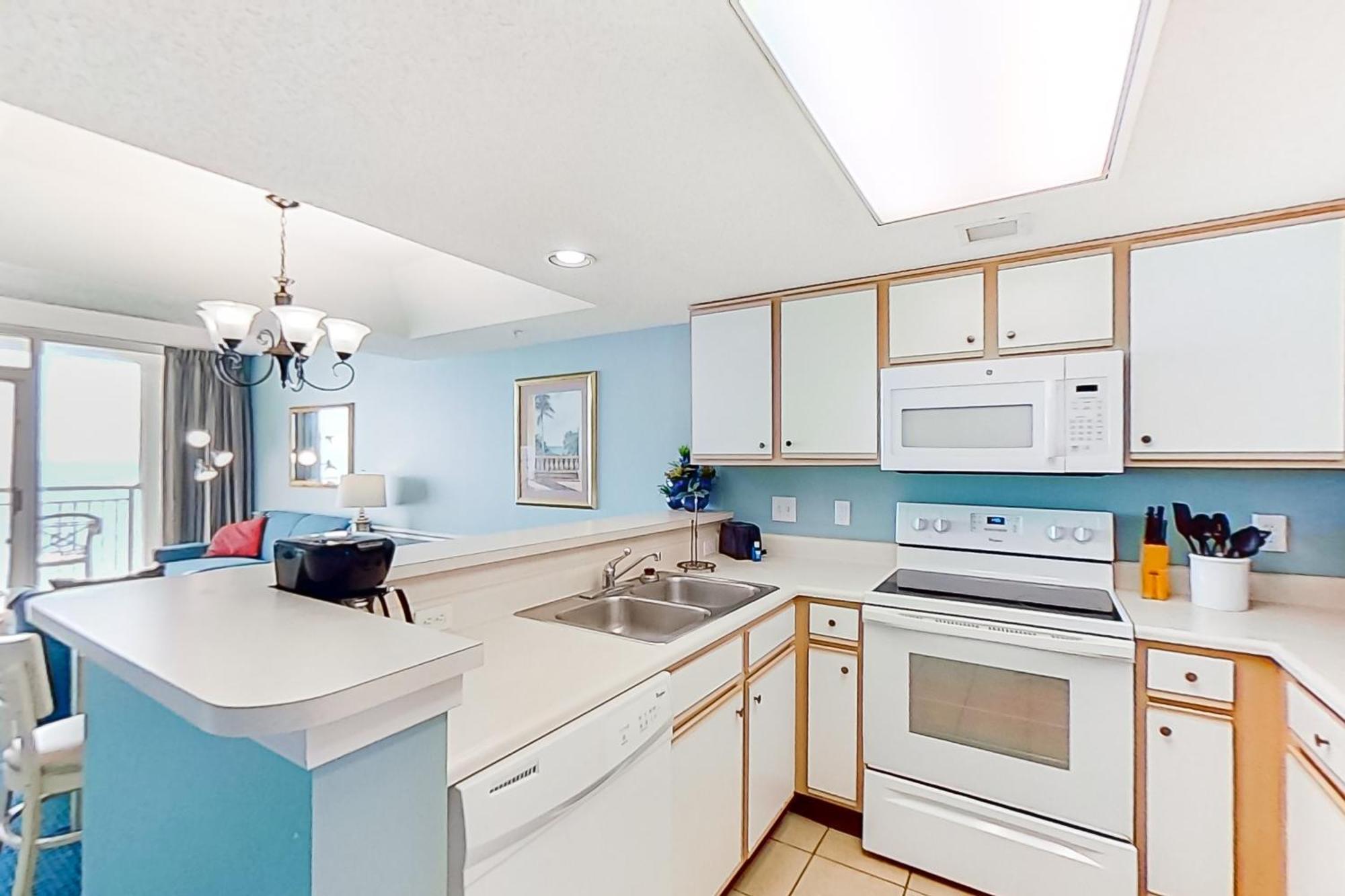 Camelot By The Sea - Oceana Resorts Vacation Rentals Миртъл Бийч Стая снимка
