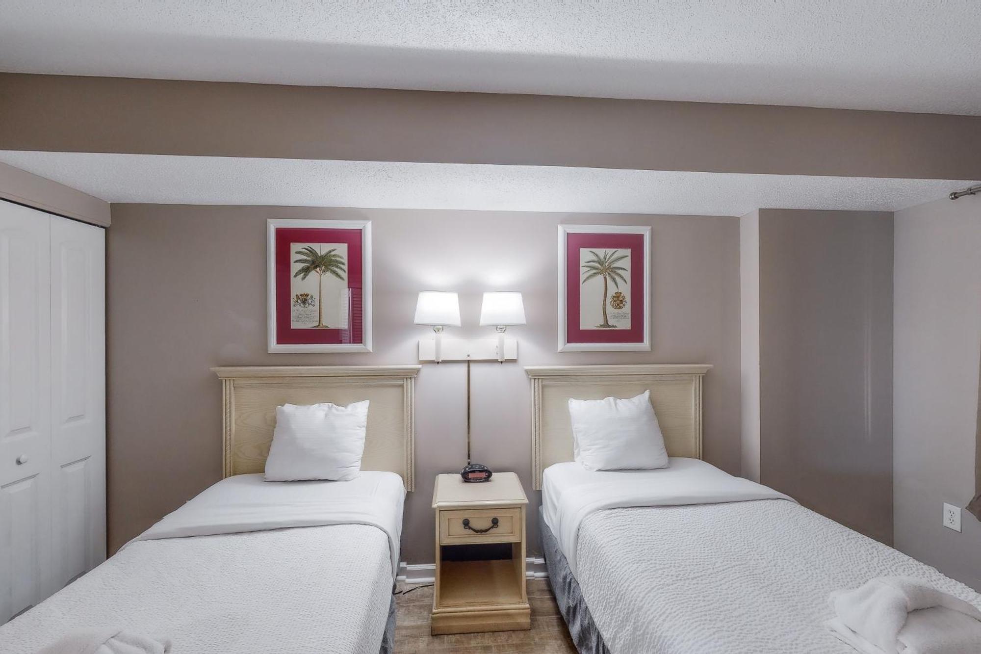 Camelot By The Sea - Oceana Resorts Vacation Rentals Миртъл Бийч Екстериор снимка