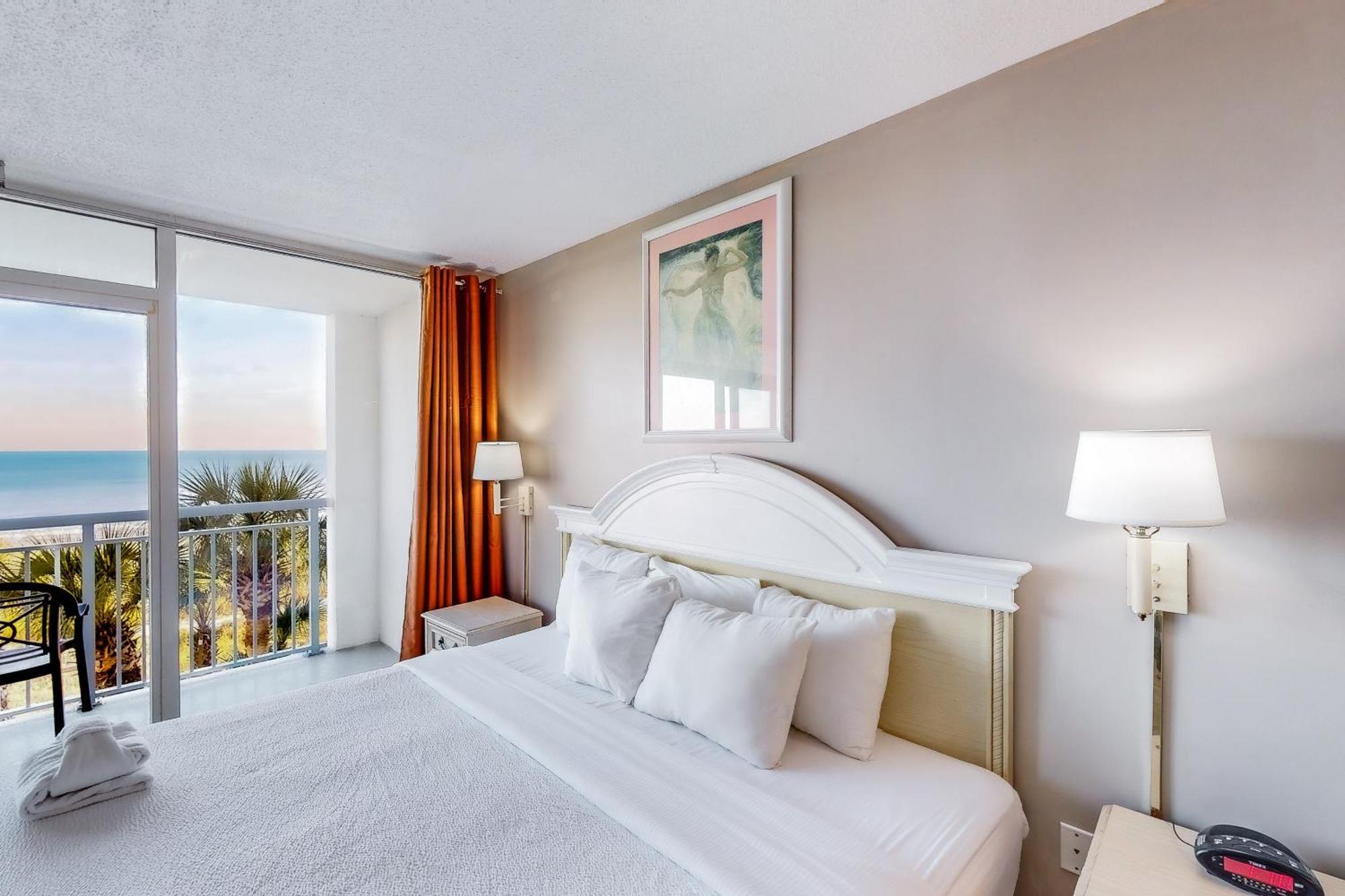 Camelot By The Sea - Oceana Resorts Vacation Rentals Миртъл Бийч Екстериор снимка