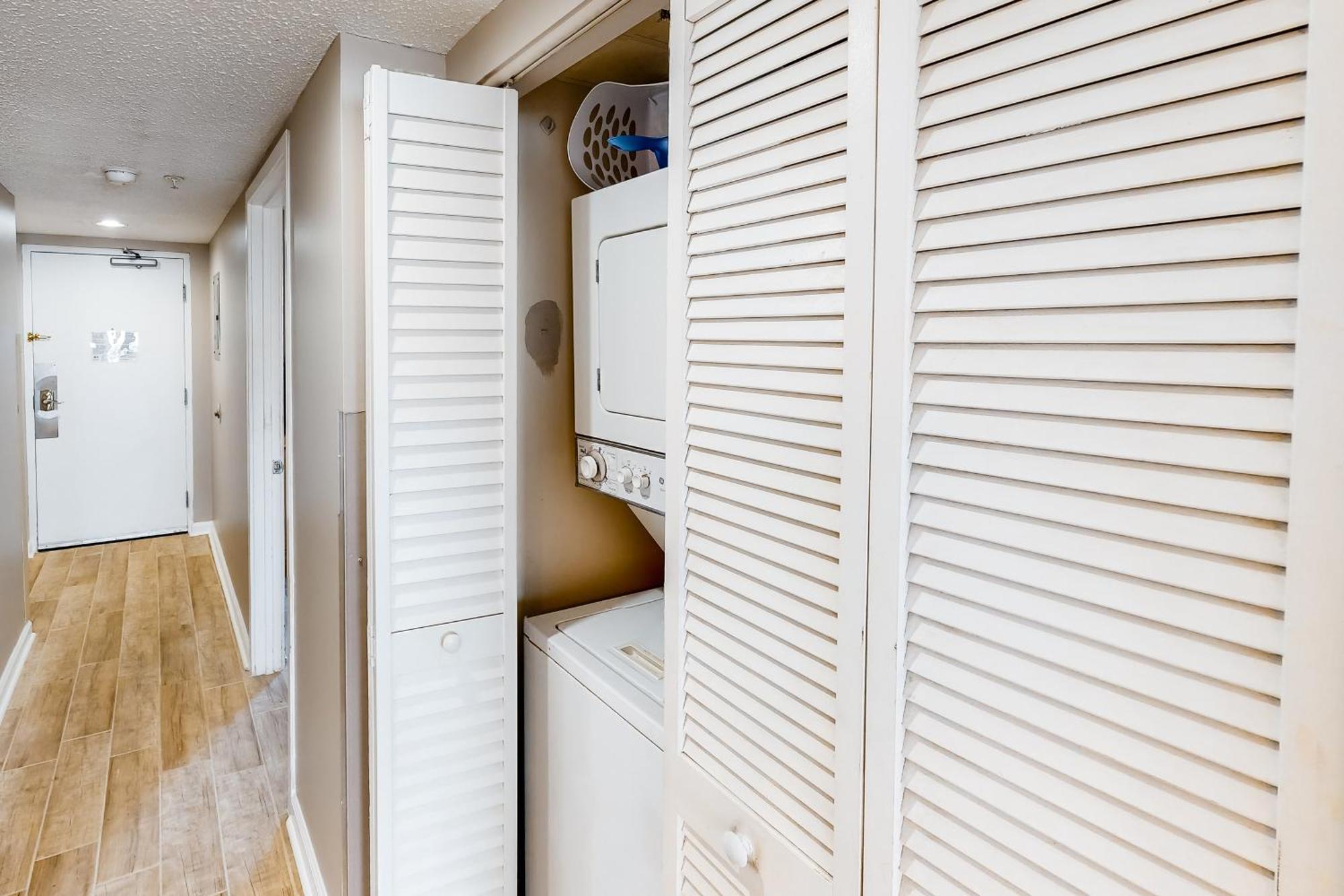 Camelot By The Sea - Oceana Resorts Vacation Rentals Миртъл Бийч Екстериор снимка