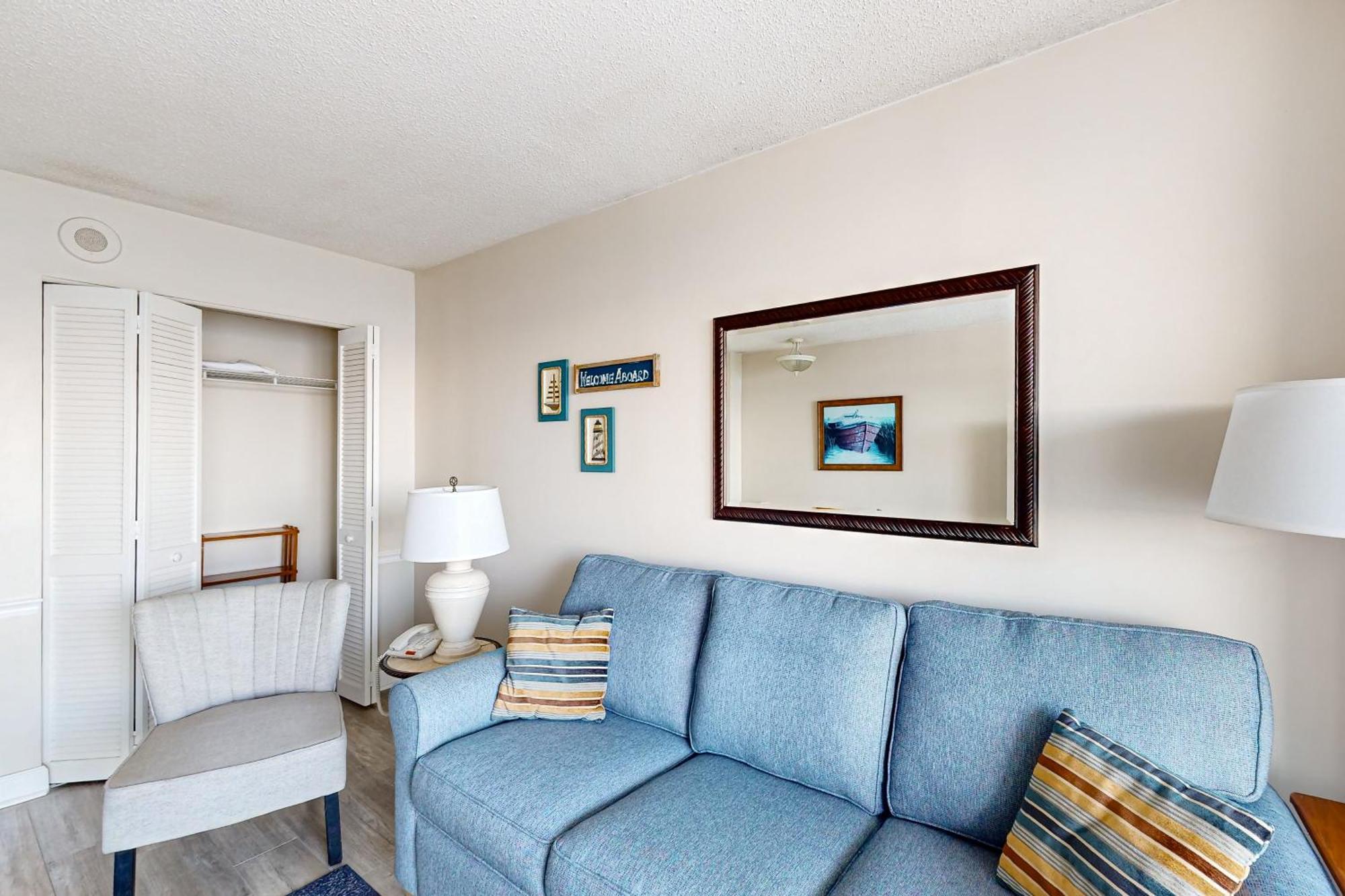 Camelot By The Sea - Oceana Resorts Vacation Rentals Миртъл Бийч Екстериор снимка